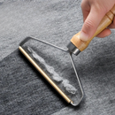 Peigne Anti-Bouloche à Manche